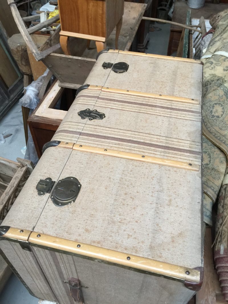 Baul De Madera y Tela (Todo Original)